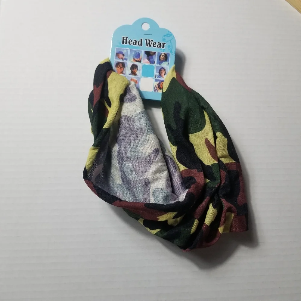 NWT HEAD WEAR GREEN CAMO SEALED MULTI-M 2USE BANDANA